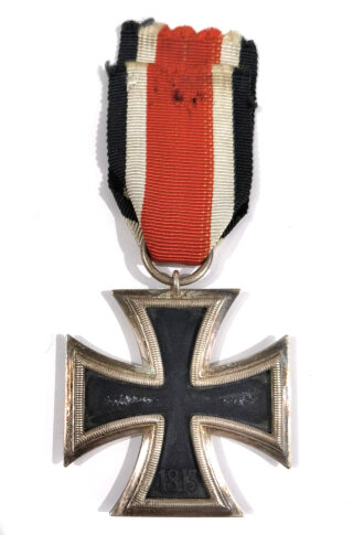 Eisernes Kreuz 2.Klasse 1939 am Band, Hersteller "65" im Bandring für " Klein & Quenzer A.G., Idar Oberstein ", Hakenkreuz mit voller Schwärzung, magnetisch