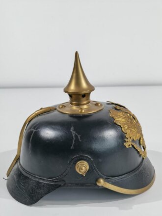 Preussen, Pickelhaube für Mannschaften, Kammerstück des Infanterie Regiment 75 von 1896. In allen Teilen originales Stück