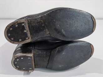 Paar Stiefel für Mannschaften der Wehrmacht. Getragene Kammerstücke mit glatter Sohle, Sohlenlänge 28cm