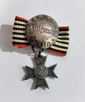 Preußen,  Kreuz für Kriegshilfsdienst 1916 , Miniatur 16mm an Kopflochdekoration von Sedlatzek Berlin. Ring neuzeitlich