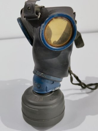 Gasmaske mit Filter Wehrmacht. Getragen, guter Gesamtzustand