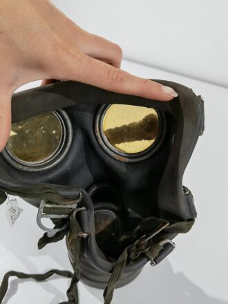 Gasmaske mit Filter Wehrmacht. Getragen, guter Gesamtzustand