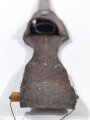 1.Weltkrieg, Ersatzseitengewehr 88/98 Eisengriff, mit Koppelschuh, Parierstange als Klaue ausgebildet, Klinge mit Hohlkehle spitz auslaufend, Blechscheide mit Sicken und Abschlußknopf,