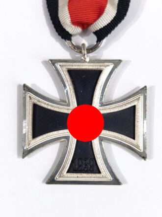 Eisernes Kreuz 2. Klasse 1939 am Band, sehr guter...