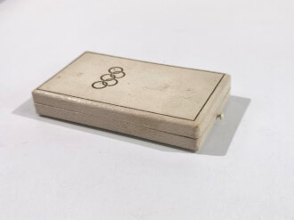 Deutsche Olympia Erinnerungsmedaille 1936 , magnetisch,  im Etui, beides im guten Zustand, Etui schließt sehr gut