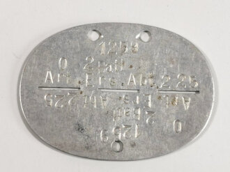 Erkennungsmarke Wehrmacht aus Aluminium eines Angehörigen " 2 Batt.Art.Ers.Abt.225 " 2 Batterie Artillerie Ersatz Abteilung. 225