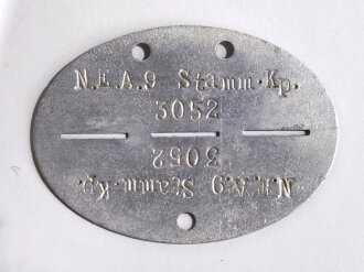 Erkennungsmarke Wehrmacht aus Aluminium eines Angehörigen " N.E.A.Stamm.Kp. " Nachrichten Ersatz Abteilung 9 / Stammkompanie