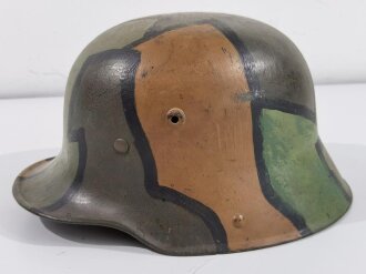 1.Weltkrieg Stahlhelm. Die Glocke Original, alles andere...