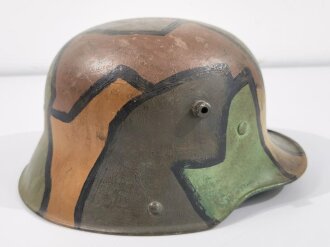 1.Weltkrieg Stahlhelm. Die Glocke Original, alles andere neuzeitlich ergänzt "St 66" Einzelstück aus Sammlungsauflösung