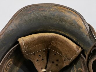 1.Weltkrieg Stahlhelm mit Ohrenausschnitt. Neuzeitliche REPRODUKTION . Einzelstück aus Sammlungsauflösung