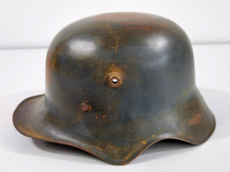 1.Weltkrieg Stahlhelm mit Ohrenausschnitt. Neuzeitliche...