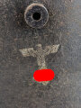 2.Weltkrieg Stahlhelm , komplettes Fantasieprodukt aus REPRO Teilen, die Hakenkreuze jeweils entfernt. Einzelstück aus Sammlungsauflösung