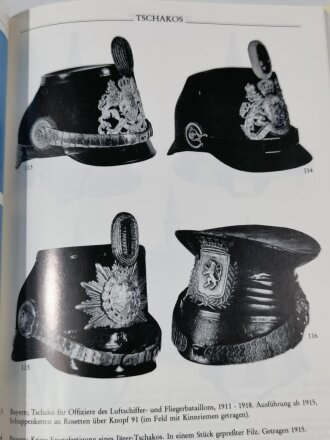 "Militaria - Ein Bilderbuch für Sammler und Freunde alter Helme und Uniformen" 240 Seiten, ca DIN A5