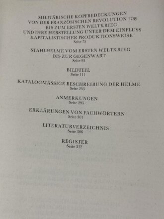 "Europäische Helme aus der Sammlung des Museums für Deutsche Geschichte", über DIN A4, 314 Seiten