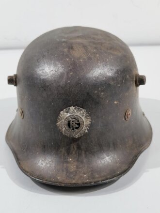 Irland, Stahlhelm Modell 1927, Hersteller "Vickers" Eines von etwa 5000 produzierten Stücken, der Helm war mal weiß lackiert, dies wurde aber entfernt. Meiner Meinung nach in allen Teilen originales Stück