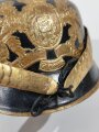 Bayern, Pickelhaube für eine Kinderuniform aus Pappe. Originallack, die Spitze möglicherweise ergänzt. Selten zu finden