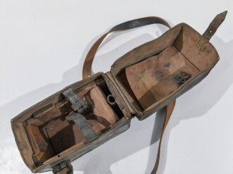 Pionier, Tasche zum Glühzündapparat 37 der Wehrmacht. Ungereinigtes Stück, der Trageriemen neuzeitlich ergänzt