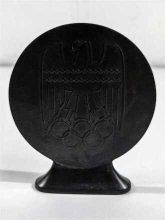 Olympiade 1936, gusseiserne Plakette mit Sockel " Im Jahre der olympischen Vorbereitung" Durchmesser 116mm. Sehr guter Zustand