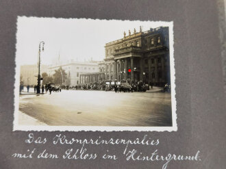 Olympische Spiele zu Berlin 1936, kleines Fotoalbum mit 45 Fotos, diese meist 6 x9cm. Sehenswertes Album eines begeisterten Zuschauers