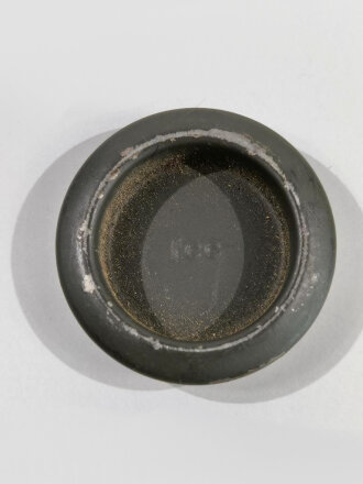 Unterer Deckel für Gasmaskenfilter / Filtereinsatz der Wehrmacht. Hersteller fcc