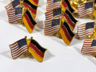 Deutsch Amerikanische Freundschaft, lackiertes Metallabzeichen, sie erhalten ein ( 1 ) Stück. Minimale Farbfehler möglich