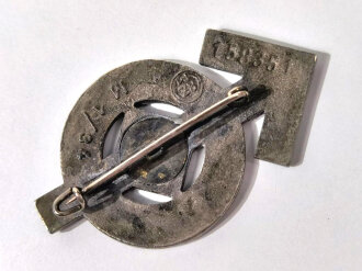 HJ Leistungsabzeichen in silber, Buntmetall, Verliehenes Stück vom Hersteller M1/34