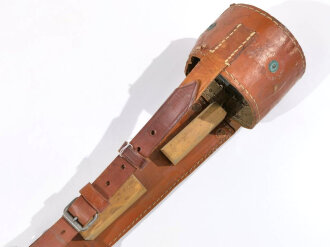 Behälter für kleines Gestell 31 der Wehrmacht. Getragenes Stück in gutem Gesamtzustand. Zum Teil aus Ersatzmaterial, datiert 1941
