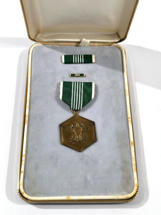 U.S. Military Merit Medal, cased, aus Raucherhaushalt