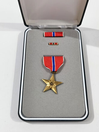 U.S. Military Bronze Star , cased, aus Raucherhaushalt