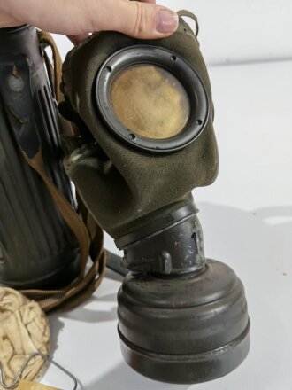 Gasmaske Wehrmacht. Zusammengehörig, guter Zustand,...