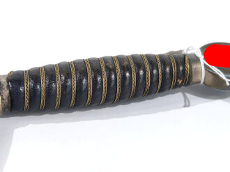 Luftwaffe Borddolch. Parierstange gebrochen, Belederung erneuert, sicherlich aus Teilen zusamengesetztes Stück, eine Kette lose beiliegend