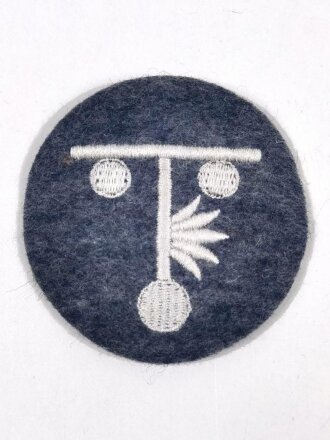 Luftwaffe, Tätigkeitsabzeichen für Geräteverwalter (Scheinwerfergerät), Rückseitig Klebereste