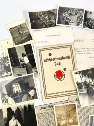 Gruppe Fotos  und Papiere einer Angehörigen im Reichsarbeitsdienst weiblich. 53 Fotos