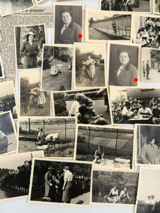 Gruppe Fotos  und Papiere einer Angehörigen im Reichsarbeitsdienst weiblich. 53 Fotos