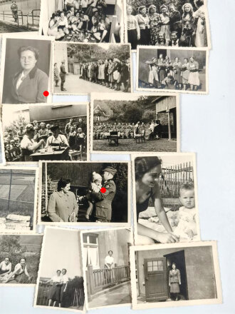 Gruppe Fotos  und Papiere einer Angehörigen im Reichsarbeitsdienst weiblich. 53 Fotos