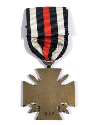 Ehrenkreuz für Frontkämpfer am Band, Rückseitig mit Hersteller " G & S "
