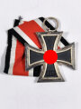 Eisernes Kreuz 2. Klasse 1939 mit Bandabschnitt, Hakenkreuz mit voller Schwärzung