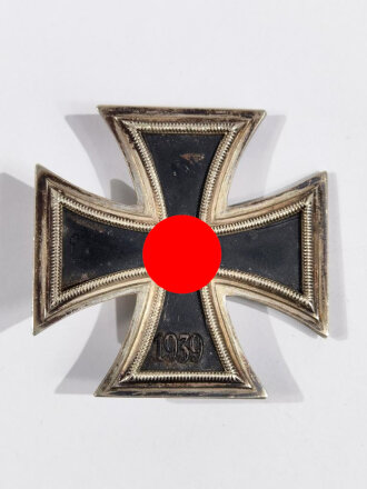 Eisernes Kreuz 1. Klasse 1939, Hakenkreuz leicht berieben, sonst guter Zustand