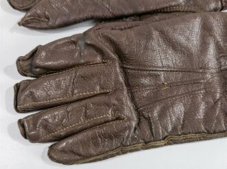 U.S. WWII Army Air Force Type A-10 flight gloves, size 9. Used pair