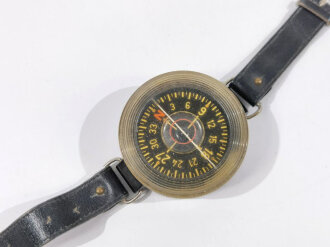 Luftwaffe Armkompass AK39 in gutem Zustand mit originalem Armband