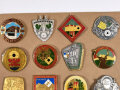 35 Stück Schützenabzeichen , alle aus den 70/80iger Jahren