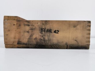 Transportkasten aus Holz für Tellermine 42 der Wehrmacht , grob gereingtes Stück. Dies sind die letzten beiden aus meinem ursprünglichen Bestand von vielen hundert Stücken