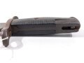 USA 2.Weltkrieg, Seitengewehr Modell M1 Garand in Scheide Typ M7, Klinge gemarkt AFH US mit Granate, ungereinigtes Stück