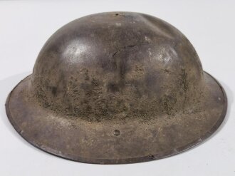 U.S. 1. Weltkrieg Stahlhelm Modell 1917. Komplett mit Innenfutter und Kinnriemen, Originallack. British made