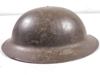 U.S. 1. Weltkrieg Stahlhelm Modell 1917. Komplett mit Innenfutter und Kinnriemen, Originallack. British made