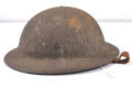 U.S. 1. Weltkrieg Stahlhelm Modell 1917. Komplett mit Innenfutter und Kinnriemen, dieser gerissen, Originallack.