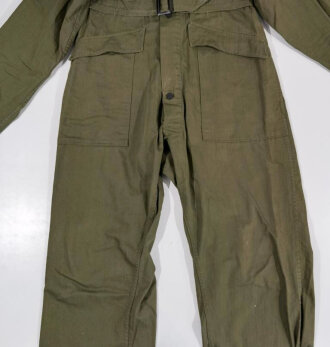 U.S. WWII HBT Suit. Second pattern as per 1943 specification. Size 38L, very good condition, no label