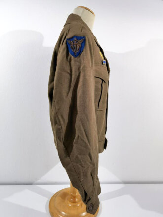 U.S. 1944 dated Air crew member of the 9th Air Force. All insignia original sewn., size 40L