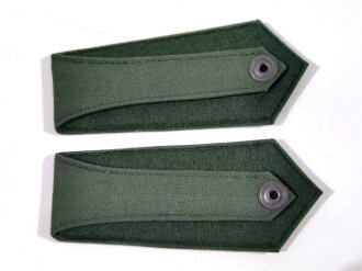 Deutschland nach 1945, Paar Schulterstücke Polizei alte Ausführung in Grün ( Polizeirat )