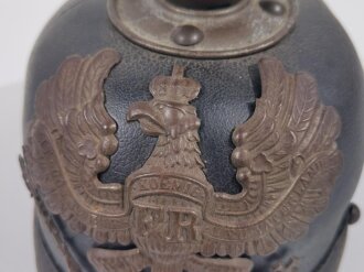 1.Weltkrieg Preussen, feldgraue Pickelhaube für Mannschaften der Artillerie. Getragenes Stück